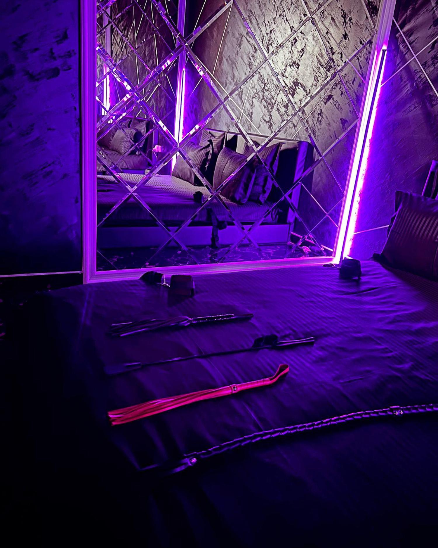 Adult Only Fantasy Room Bucarest Exterior foto